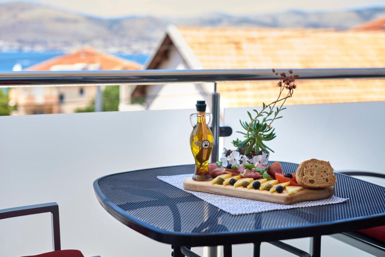 Apartments Marija Τρογκίρ Εξωτερικό φωτογραφία