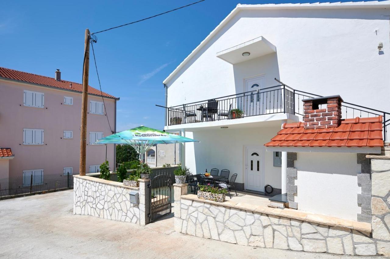 Apartments Marija Τρογκίρ Εξωτερικό φωτογραφία